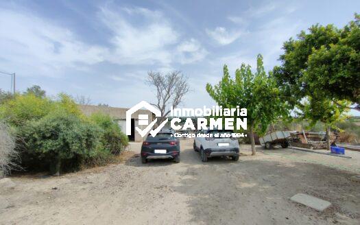 CASA DE CAMPO CON 8 TAHULLAS DE TIERRA
